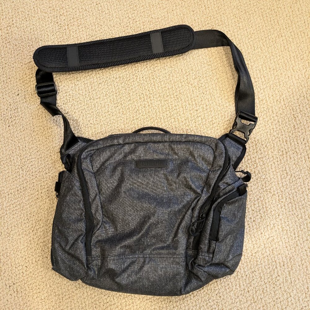 Maxpedition Entity Crossbody Bag, Size Large